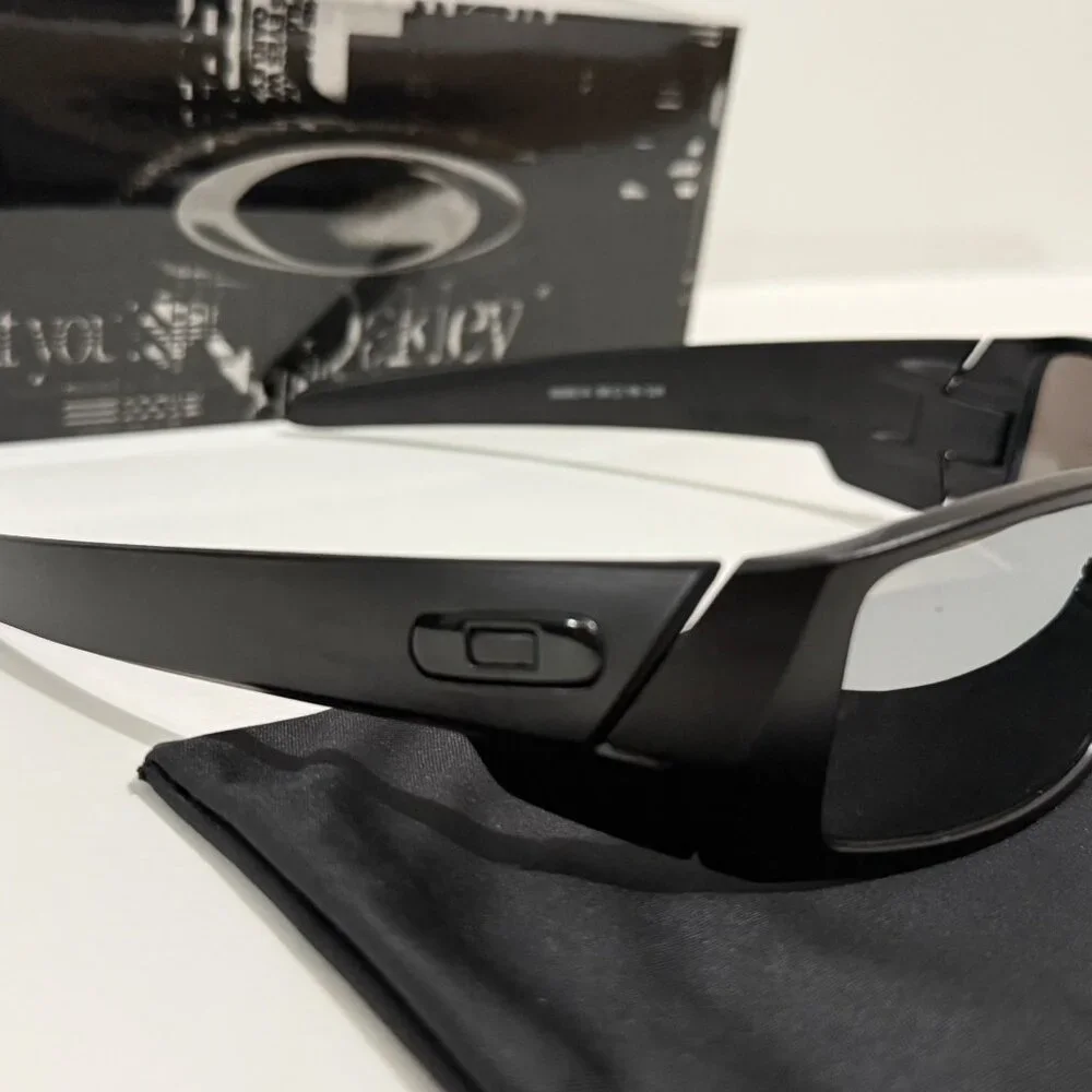 Oakley GASCAN Black Matte Frame OO9014 Chrome Iridium Lenses - Picture 2 of 7